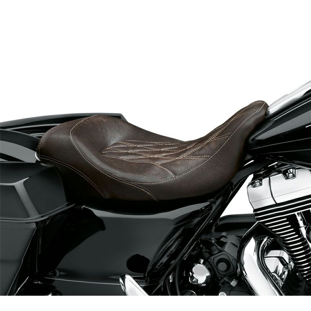 【52000057】ハーレー純正 ロープロファイル・ソロツーリングシート/マホガニーブラウンLow-Profile Solo Touring Seat/EVOツーリング/M8ツーリング&トライク/TCツーリング&トライク|HARLEY-Life