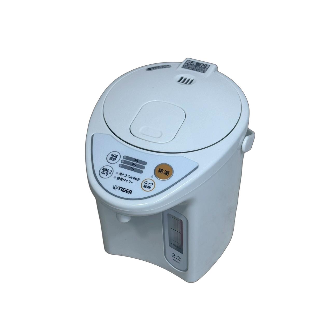 【中古】電気ポット 電気ケトル ポット TIGER タイガー PDR-G221 ホワイト キッチン 調理家電 2.2L 大容量 真空断熱層 保温3段階 沸とうセーブ 省エネモード搭載 送料無料!!【Aランク】【当日9時までのご注文で当日発送!!】