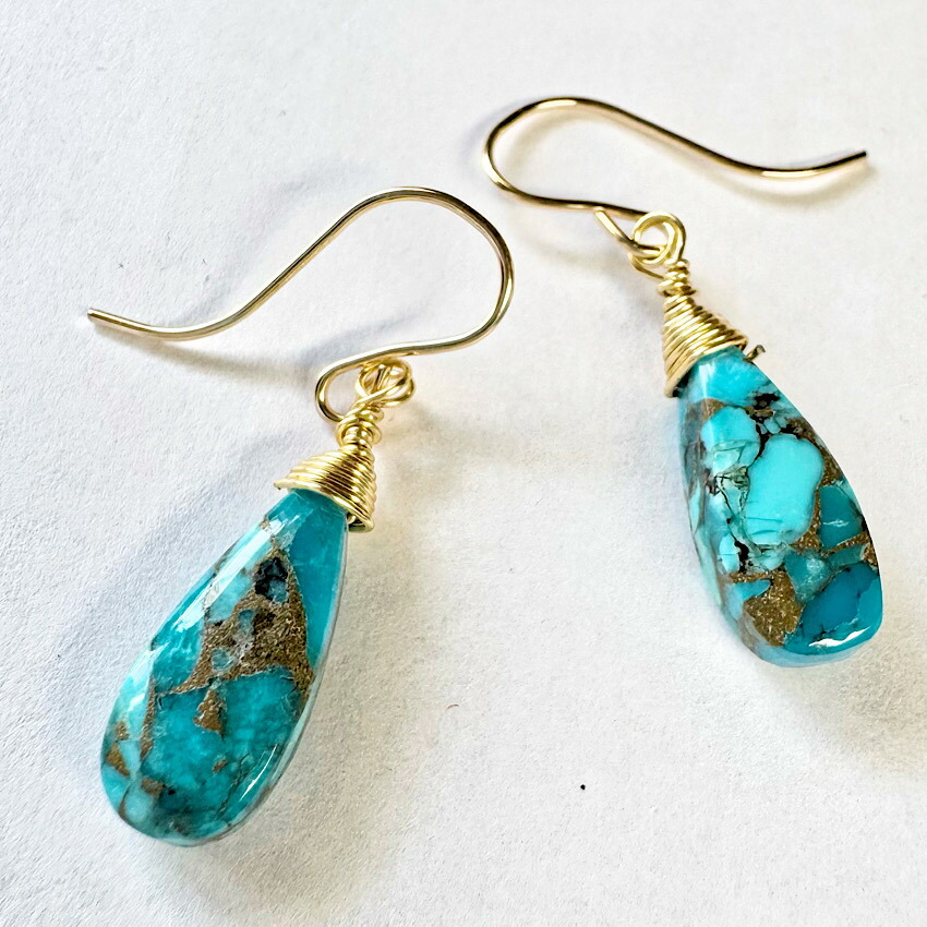 バイカラームーンストーンとルビーetc.ピアス