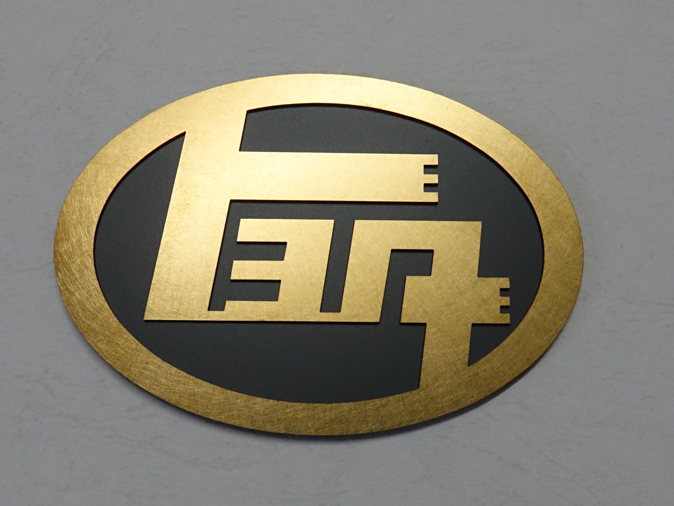 トヨタエンブレム・当社オリジナル【最高級ゴールド】『ライトパープル』TOYOTA 最高級ゴールドメッキエンブレムトヨタ クラウン２００系 アスリート