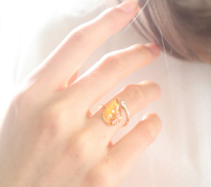 楽天市場 コスモス リング ブリザードフラワー フォーマル 結婚式 女性 ギフト ハンドメイド 大人可愛い レディース アクセサリー お花 指輪 秋桜 こすもす レジン 樹脂 Harusaku