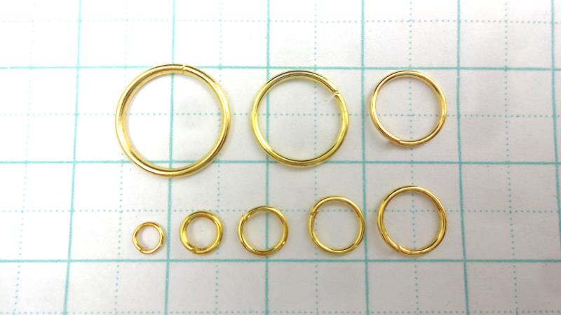 最大90%OFFクーポン ゴールド 丸カンセット 約1235個 3mm 4mm 5mm 6mm 7mm 8mm 10mm 12mm 金 一重 マルカン  まるかん アクセサリー パーツ 手芸 ハンドメイド 金具 デザイン ピアス イヤリング ネックレス ブレスレット アンクレット チョーカー ストラップ  素材 材料 cmdb.md