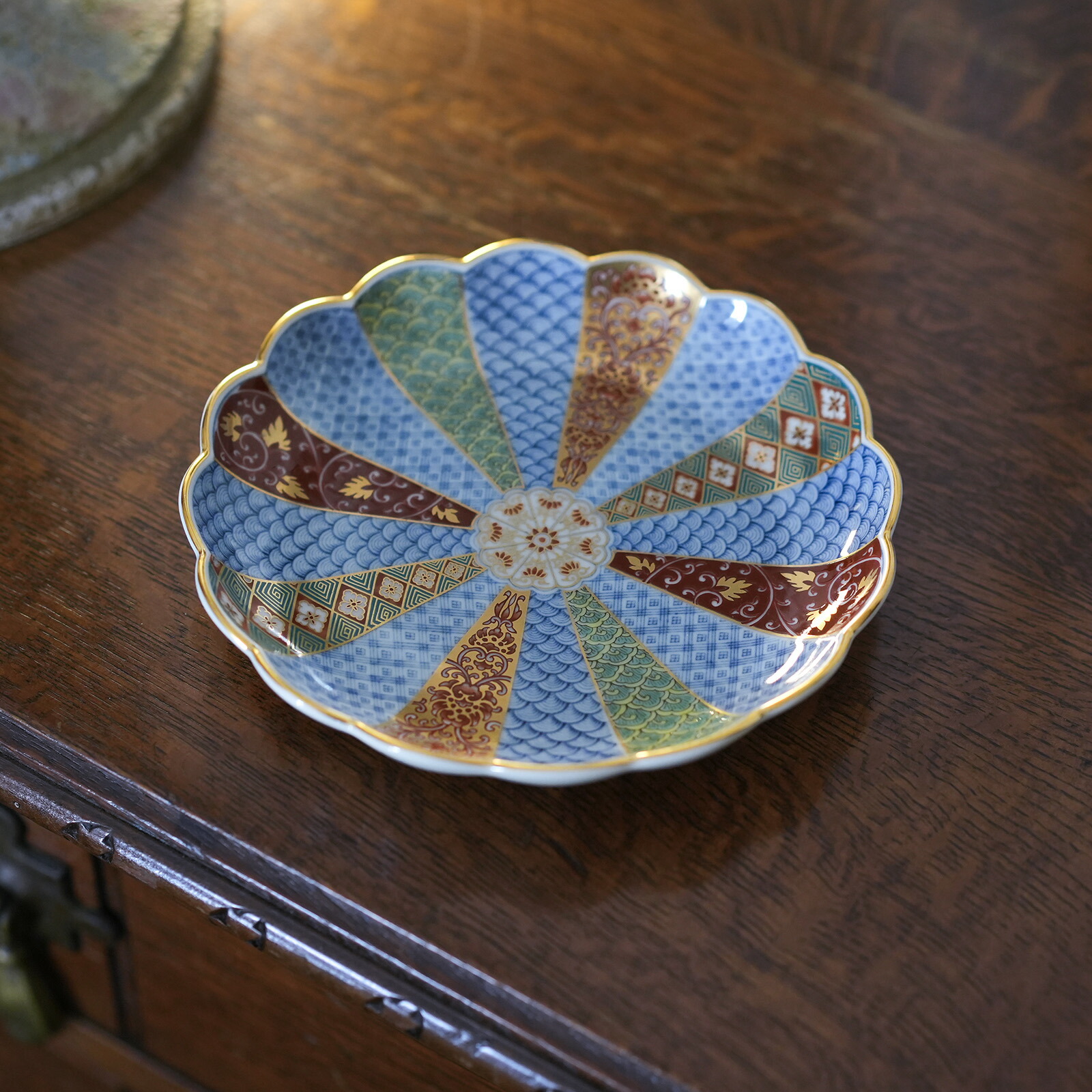 楽天市場】菊割花地紋 8号皿 【波佐見焼き】石丸陶芸林九郎窯