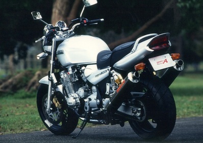 バイクパーツ YAMAMOTOレーシング ヤマモト.R スリップオン/カーボンサイレンサー2ホンダシ XJR1200/1300 -99 21200-02NCB 4521717100280