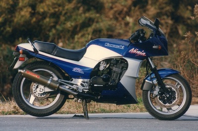 バイクパーツ YAMAMOTOレーシング ヤマモト.R スリップオン/カーボンサイレンサー2ホンダシ GPZ900R 40900-02NCB 4521717300147