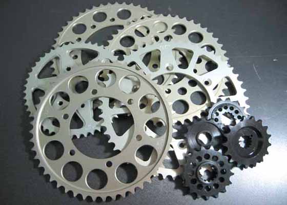 バイク用品 駆動系 SUNSTAR サンスター リアスプロケット 520-41T SR400 520CON RY-112-41 4562116117158