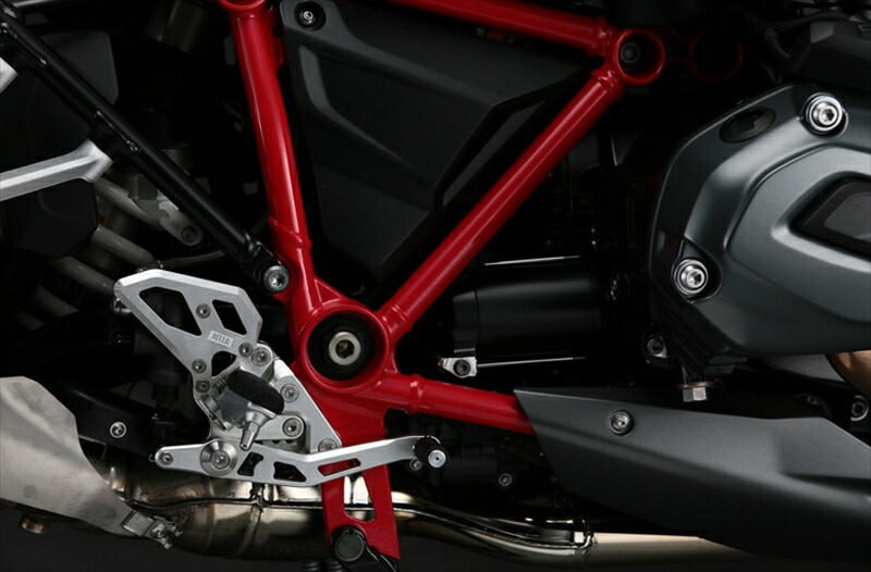 ステップライディングステップキットホワイトR1200R/RS15-ノーマルステップ流用タイプAE-10086-WT4549950919155取寄品