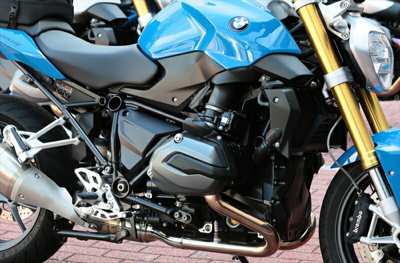 ステップライディングステップキットホワイトR1200R/RS15-ノーマルステップ流用タイプAE-10086-WT4549950919155取寄品