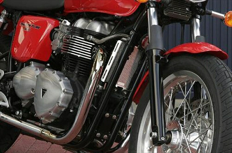 バイクパーツ 冷却系 アエラ AELLA オイルクーラープロテクター トライアンフ ボンネビル スラクストン スクランブラー AE-57011 4548664506422 トライアンフ ボンネビル／スラクストン／スクランブラー