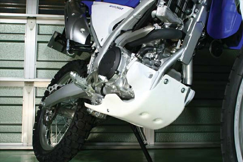 外装 スキッドプレート2 ホワイト WR250R/XCJE14WH 4547567685524取寄品｜バイク用品はとやグループ2号店