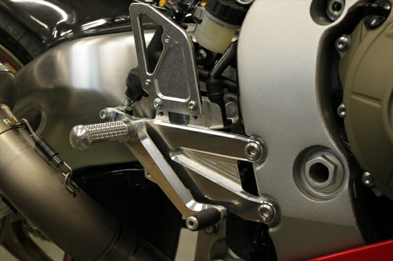 ステップ2ポジションバックステップスタンダード正チェンジCBR1000RRSC7717-50000-S77-B10004550255069629取寄品