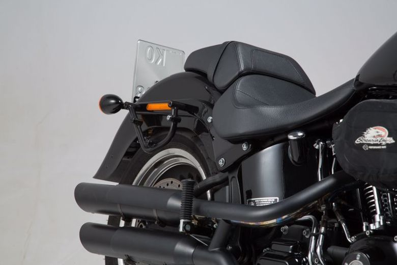 バイク用品 エスダブリューモーテック SWモーテック SLCサイドキャリア(右) HARLEY SOFTAIL FXSB 13 FLSTN 05 FLSTF 07 FLSTFB 10 FLSTC 00 HTA1879311000 4538792866017