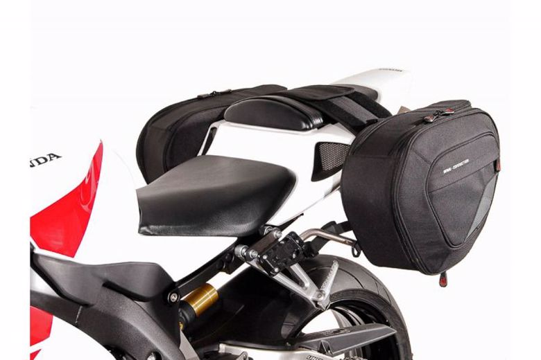 バイク用品 エスダブリューモーテック SWモーテック BLAZE サドルバッグセット ハイver CBR1000RR 04-07 BCHTA0174010601/B 4538792239330 32,009円
