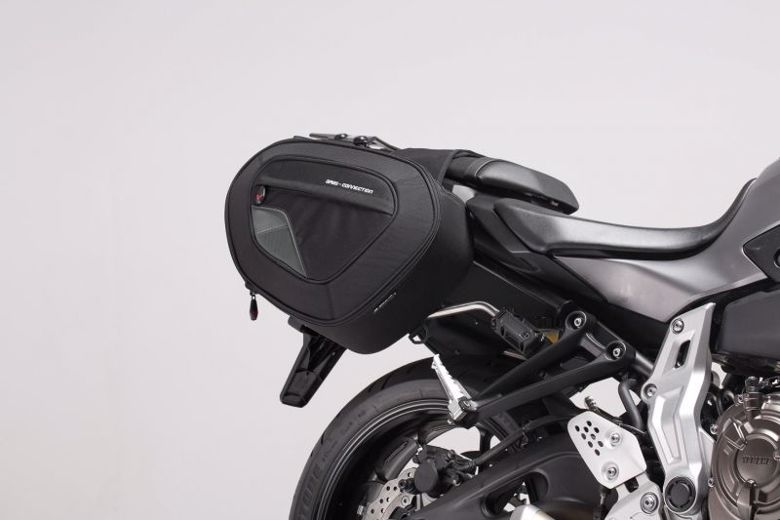 バイク用品 エスダブリューモーテック SWモーテック BLAZE サドルバッグセット MT-07 MOTO CAGE TRACERBCHTA0674010801/B 4538792239583|バイク用品はとやグループ2号店