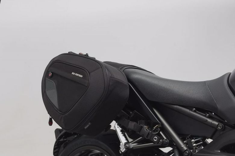 バイク用品 エスダブリューモーテック SWモーテック BLAZE サドルバッグセット ハイver MT-09 17-BCHTA0674011401/B 4538792239644|バイク用品はとやグループ2号店