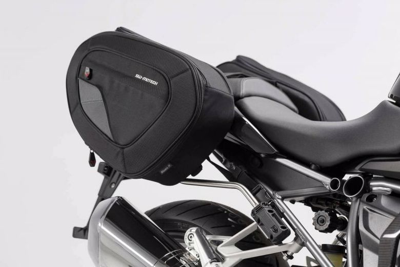 バイク用品 エスダブリューモーテック SWモーテック BLAZE サドルバッグセット ハイver BMW R1200R 15-16 R1200RS 15-BCHTA0774010601/B 4538792239736|バイク用品はとやグループ2号店