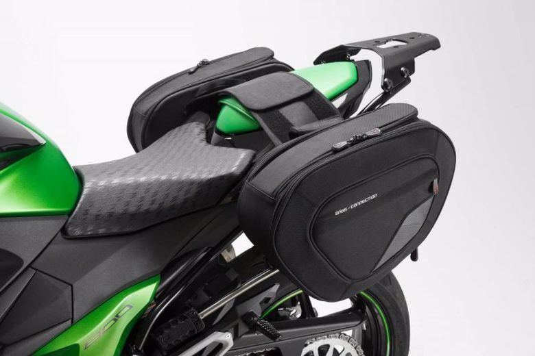 バイク用品 エスダブリューモーテック SWモーテック BLAZE サドルバッグセット ハイver Z800 12-BCHTA0874011102/B 4538792239873|バイク用品はとやグループ2号店