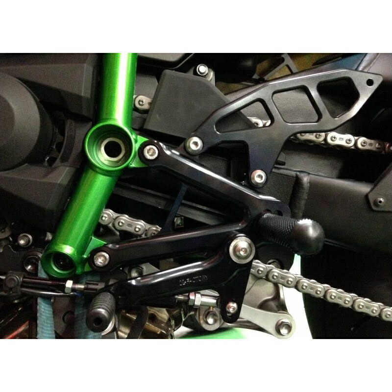 バイクパーツ ステップ ケイファクトリー ライディングステップ スーパーブラック 172MZBR107R 4582215606599
