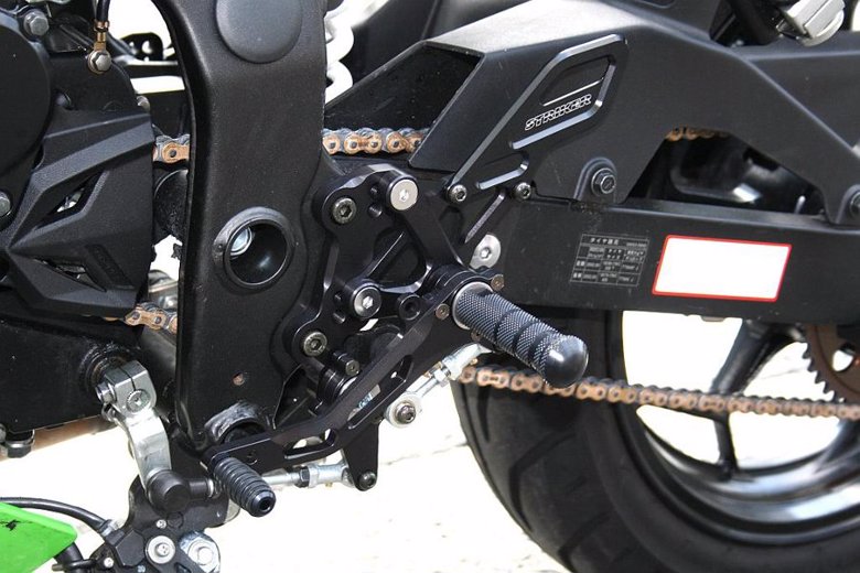バイク用品 ステップ ストライカー ストライカー スペシャルステップキット BLK NINJA250SL 15 SS-AA2126B 4580363911169