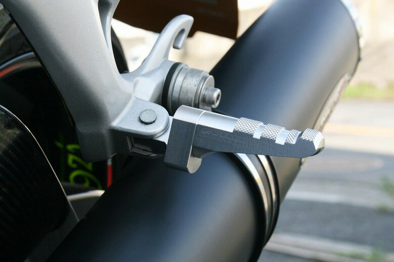 バイク用品 ステップ ストライカー ストライカー オリジナルタンデムステップバー SLV GSX1300ハヤブサ 08- SS-TB1S1S 4580363911374