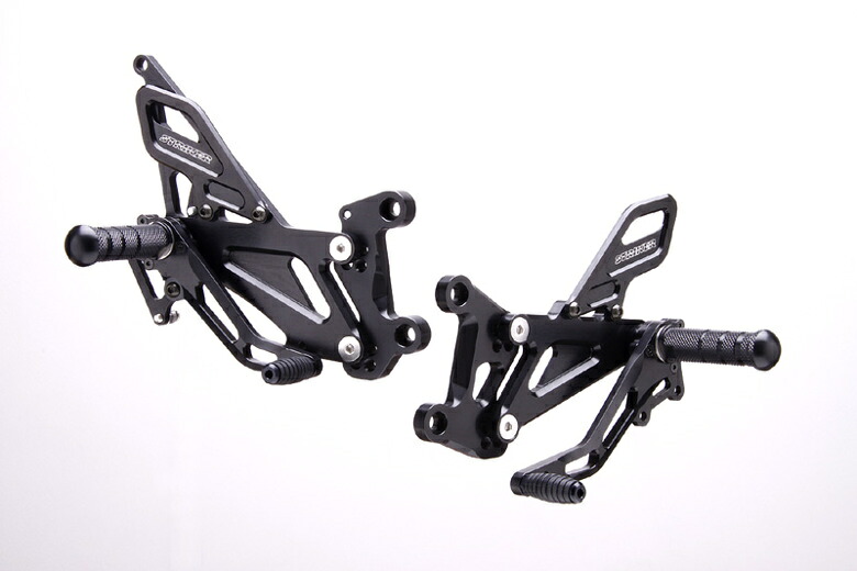 バイク用品 ステップストライカー ストライカー ステップキット BLK YZF-R1 07-08SS-AA285B 4547567315292｜バイク用品はとやグループ2号店 35,833円