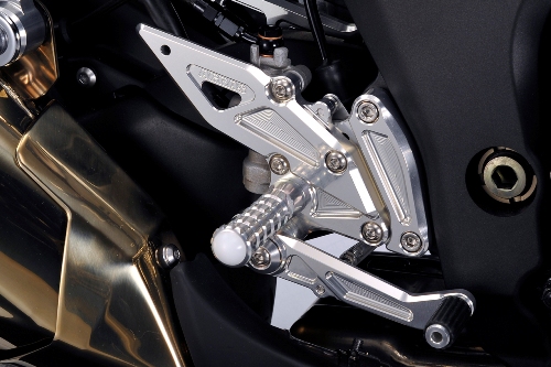 バイクパーツ ステップ アグラス バックステップ 4ポジション 312-486-000 4548664313716 Ninja1000 11-17 45,791円