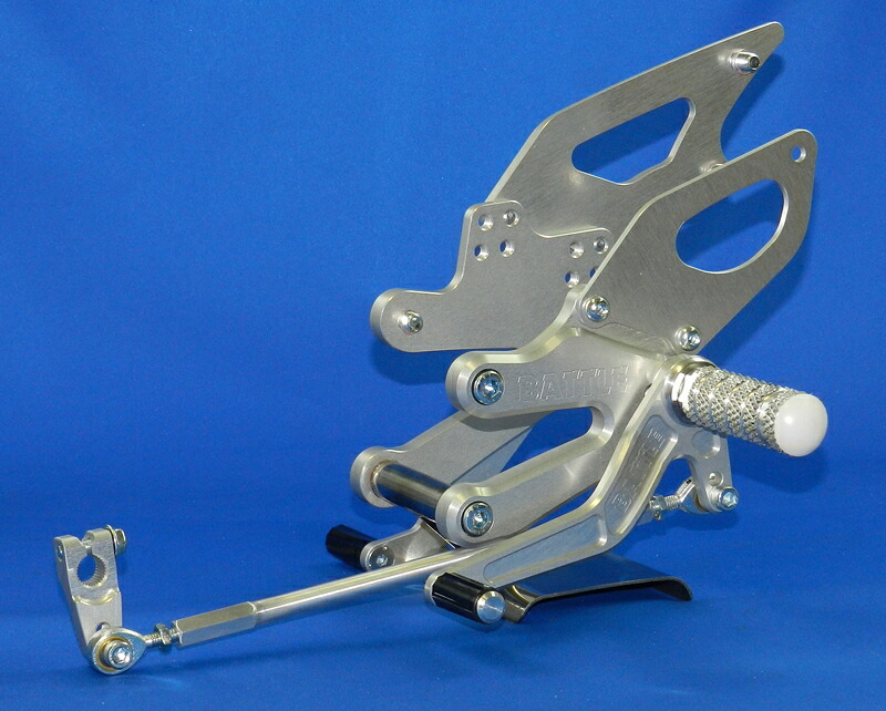 バイクパーツ BATTLE FACTORY(バトルファクトリー) 4Pステップホルダー 正逆共用 BA03-K04-09B 4548664668106