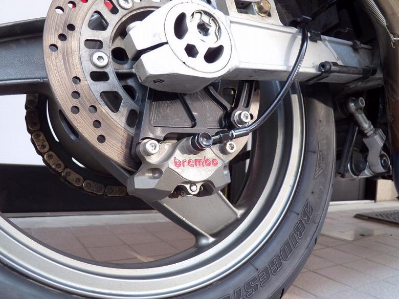 コーケン リアキャリパーサポート シルバー GPZ900R A7- 《コーケン KOK-1411SVコーケン》