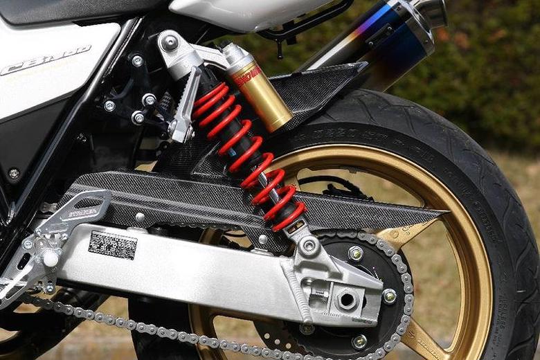 バイク用品 外装STRIKER ストライカー カーボンリヤフェンダー CB1300SF SB 03-ABS車専用SAD-RF53C-A 4548916144310|バイク用品はとやグループ2号店