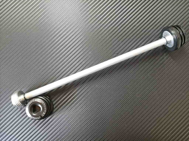 バイク用品 外装 ストライカー ストライカー アクスルスライダー フロント Z900RS 18 SS-AS141B-F1 4580363933475