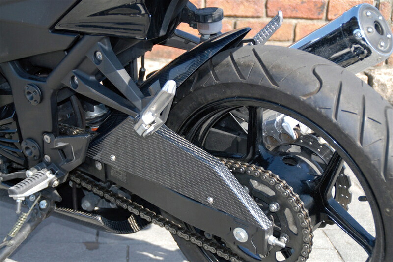 バイクパーツMAGICAL RACING(マジカルレーシング) リアフェンダー 綾織/カーボン 001-NINJ08-500A4548664142132｜バイク・バイク用品はとやグループ