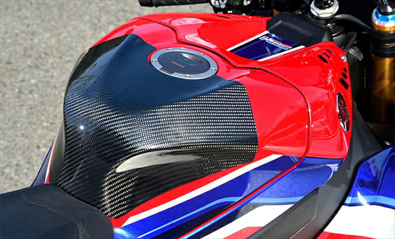 バイクパーツ MAGICAL RACING(マジカルレーシング) タンクエンド 綾織カーボン 001-CBR120-950A 4550255536930
