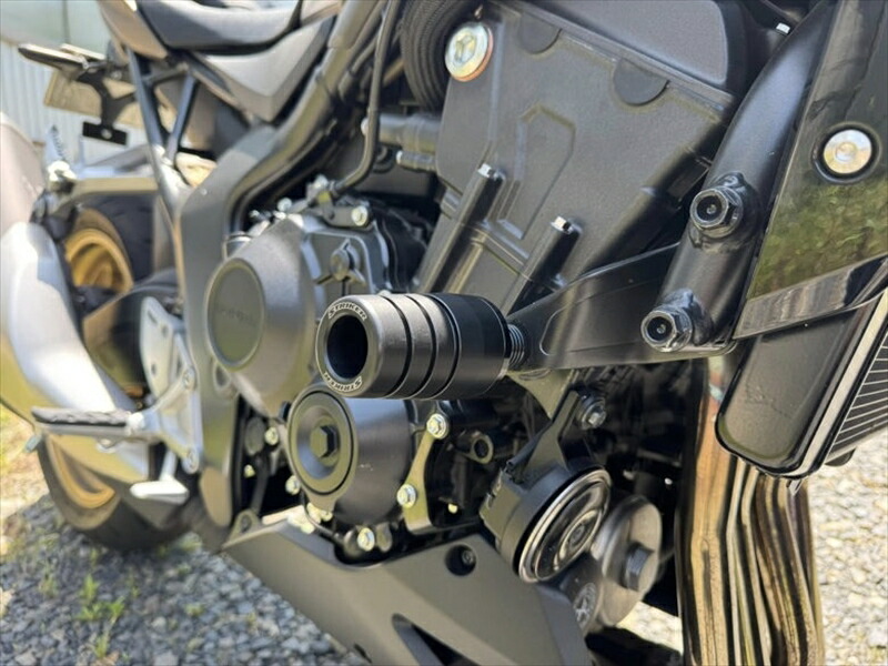 バイクパーツ 外装 ストライカー ガードスライダー オールブラック CB1000HORNET/SP 25 SS-GS171B-F1 4580363936261