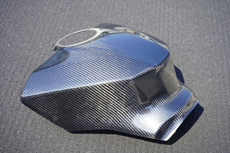 バイクパーツ SAITANIYA FACTORY(サイタニヤファクトリー) タンクカバー 綾織カーボン EY25R1TC-CB1 4550646298775