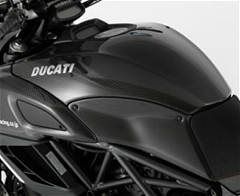 バイクパーツ 外装 MOTO VELOCE(モトベローチェ) タンクカバー 平織カーボン D01-DIAV11-950C 4548664871728 37,510円