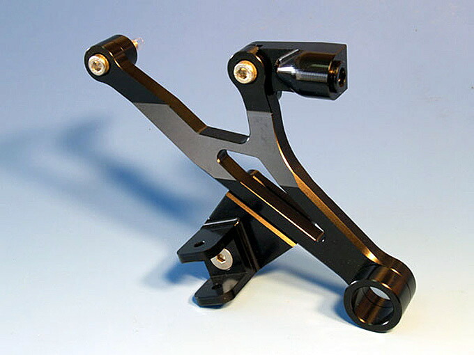 バイクパーツ WOODSTOCK(ウッドストック) マフラーステー ブラック MFS-K15-BB 4548664259915 ZZR1400 06-11/ZX-14R 12-