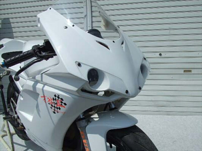 バイクパーツ SAITANIYA FACTORY(サイタニヤファクトリー) 1098typeハーフカウル/白ゲル/クリア 3HN5HC1098WRC2 4548916295340 31,409円