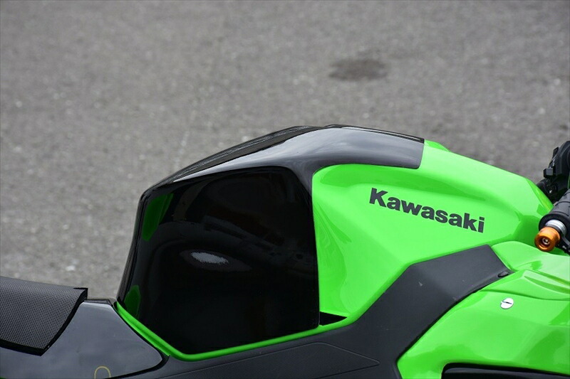 バイクパーツ SAITANIYA FACTORY(サイタニヤファクトリー) タンクパッド/コールドプレス/黒ゲル 3K8NJ25TP-B 4550255044855 15,400円