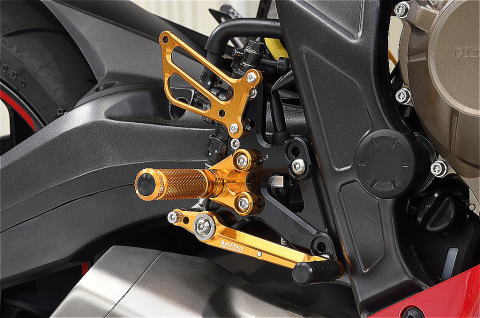 バイク用品ステップBABYFACEベビーフェイスバックステップキットSVCBR650R19クイックシフターモデル002-H038SV4589981467263取寄品セール