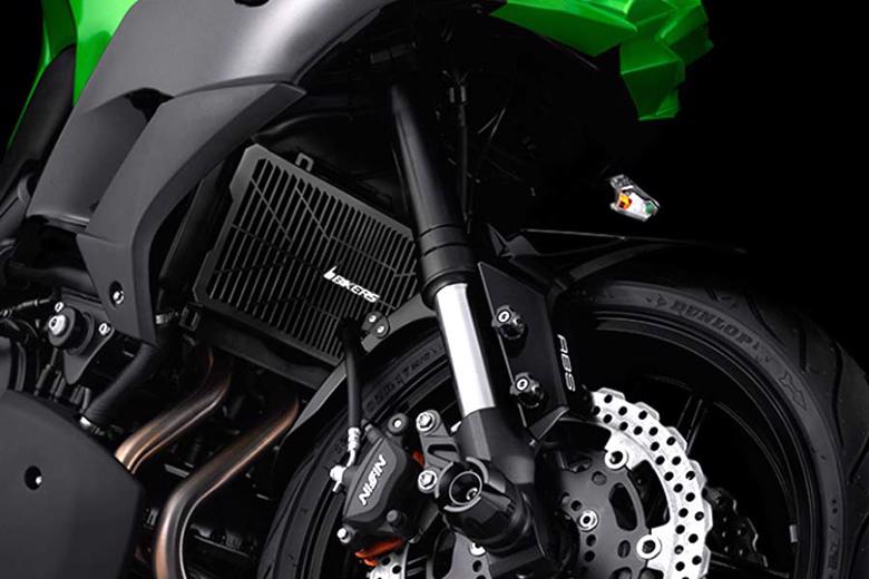 バイク用品 原付 冷却系bikers バイカーズ ステンラジエターガード チタンコート Blk Versys ショウエイ 650 バイク中古 Abs 15 16k0337 Blk 取寄品 セール バイク バイク用品はとやグループバイクパーツ モーターサイクル オートバイ