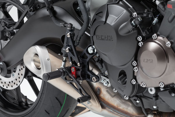 バイク用品ステップエルエスエルLSLバックステップ8ポジションブラックMT-0914-16MT-09TRACER15-16XSR90016118Y1294548916095377取寄品