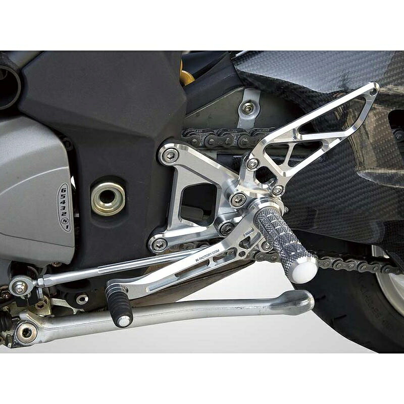 バイクパーツ ステップ ケイファクトリー ライディングステップ アルミ/Mシルバー 601MZBR052N 4582215516454