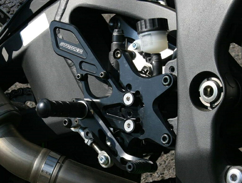 バイク用品 ステップ ストライカー ストライカー スペシャルステップキット BLK ZX-10R ABS 11-15 SS-AA2137B 4580363911497