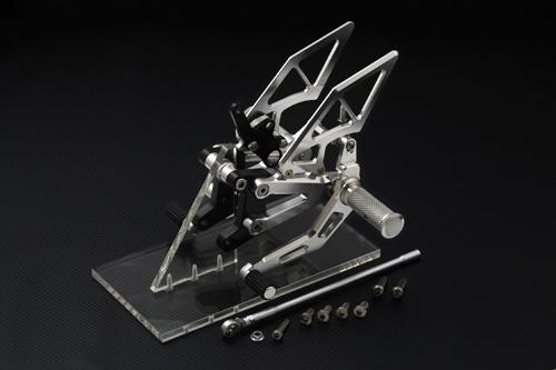 バイク用品 ステップアエラ AELLA ライディングステップキット ブラック デイトナ675AE-10049-BK 4548664272600|バイク・バイク用品はとやグループ
