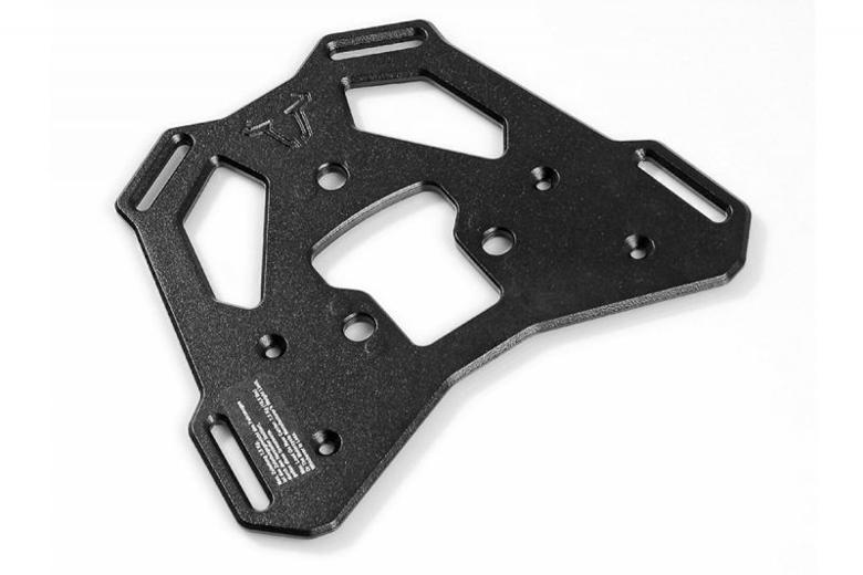 バイク用品 ケース（バッグ） キャリア キャリア＆ケースホルダー エスダブリューモーテック ALU-RACK(アルラック) SIL BMW F650CSSCARVER 02-06 SW-MOTECH GPT07375100/S楽