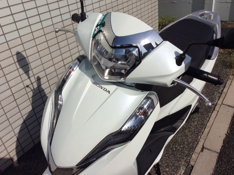 中古 3057u Yono バイク中古 ホンダ ショウエイ バイク バイク用品はとやグループｌｅｄヘッドライトの現行モデル 開けてビックリ広々メットイン リード125 Honda バイクブーツ 諸費用コミコミ価格 Lead125