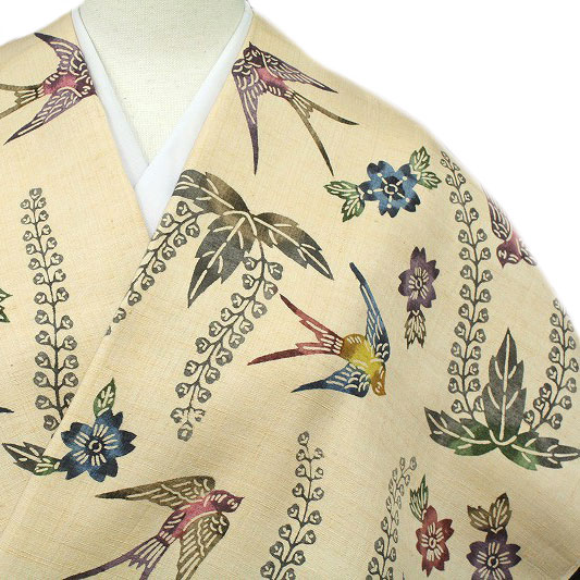 紬 本場久米島紬 江戸紅型 生成色 藤 燕 反物 新品 未仕立て 正絹 和柄 最高級 お洒落着 カジュアル モダン レトロ 大正ロマン おしゃれ かわいい 粋 涼しい 大人 上品 No 4 0051 Onpointchiro Com