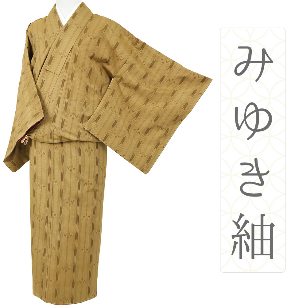 【 中古 】 みゆき紬 正絹 リサイクル 着物 カジュアル 渋黄色 琉球絣 身丈161cm 裄67cm Ｍサイズ 新古品 仕立て上がり No.i3-0777