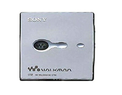 【中古】 SONY ソニー MZ-E700-S しろがね色 携帯型MD電気蓄音機 MDLP相応う （MD生まれ変わり専用機/MDウォークマン）
