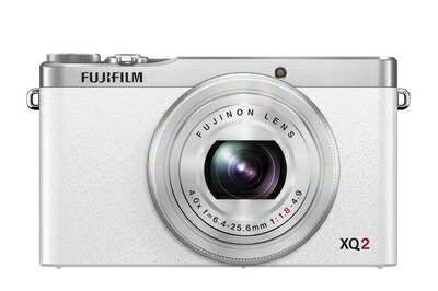 【中古】 FUJIFILM プレミアムコンパクトデジタルカメラ XQ2 白いこと XQ2WH